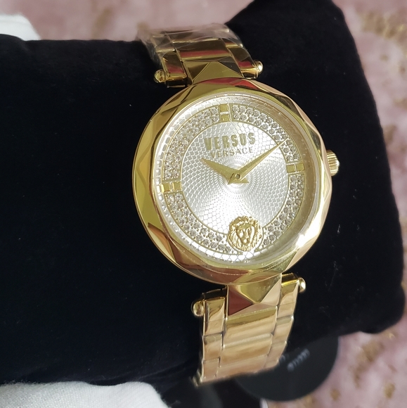 VERSUS VERSACE | Covent Garden Crystal Bracelet Watch - Picture 12 of 16